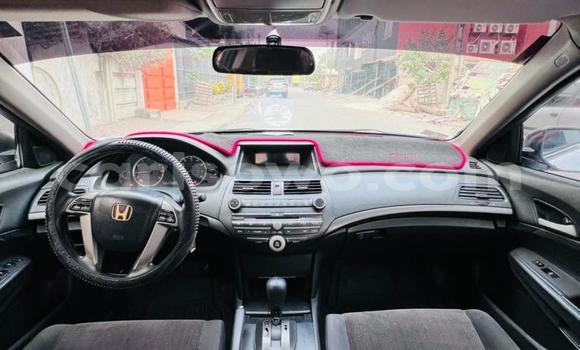 Ra Àlòkù Honda Accord funfun Ọkọ̀ in Cotonou ni Benin Ra Àlòkù Honda Accord funfun Ọkọ̀ in Cotonou ni Benin