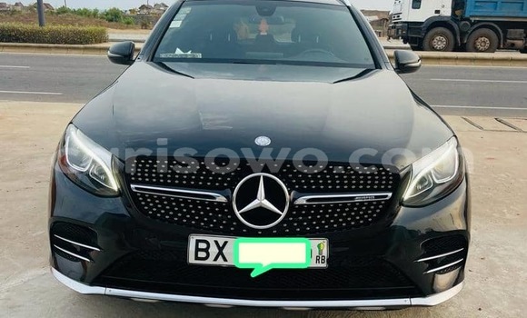 Buy Used Mercedes-Benz GLC Black Car in Cotonou in Benign