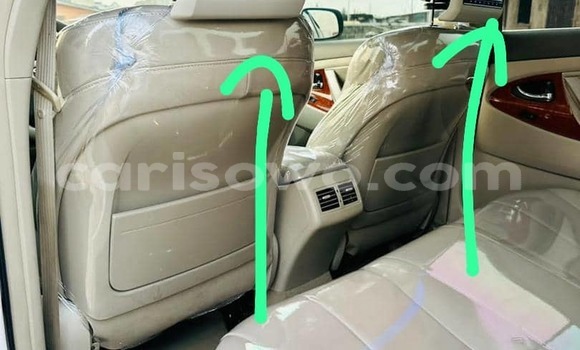 Sayi Na hannu Toyota Camry White Mota in Cotonou a Benin Sayi Na hannu Toyota Camry White Mota in Cotonou a Benin
