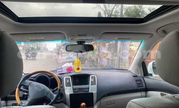 Ra Àlòkù Lexus RX 330 Silver Ọkọ̀ in Cotonou ni Benin Ra Àlòkù Lexus RX 330 Silver Ọkọ̀ in Cotonou ni Benin