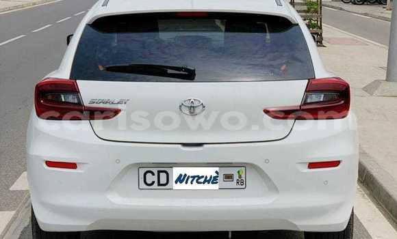 Ra Àlòkù Toyota Starlet funfun Ọkọ̀ in Cotonou ni Benin Ra Àlòkù Toyota Starlet funfun Ọkọ̀ in Cotonou ni Benin