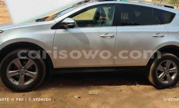 Ra Àlòkù Toyota RAV4 Silver Ọkọ̀ in Cotonou ni Benin Ra Àlòkù Toyota RAV4 Silver Ọkọ̀ in Cotonou ni Benin