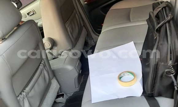 Sayi Na hannu Toyota Highlander Azurfa Mota in Cotonou a Benin Sayi Na hannu Toyota Highlander Azurfa Mota in Cotonou a Benin