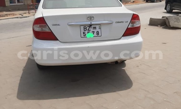 Ra Àlòkù Toyota Camry funfun Ọkọ̀ in Cotonou ni Benin Ra Àlòkù Toyota Camry funfun Ọkọ̀ in Cotonou ni Benin