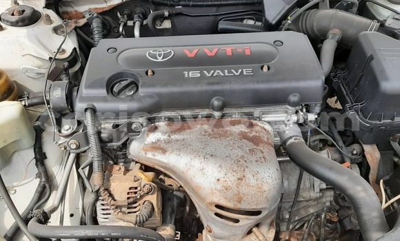 Ra Àlòkù Toyota Camry funfun Ọkọ̀ in Cotonou ni Benin Ra Àlòkù Toyota Camry funfun Ọkọ̀ in Cotonou ni Benin