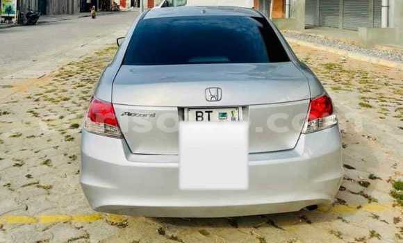 Acheter Occasion Voiture Honda Accord Blanc à Cotonou, Benin
