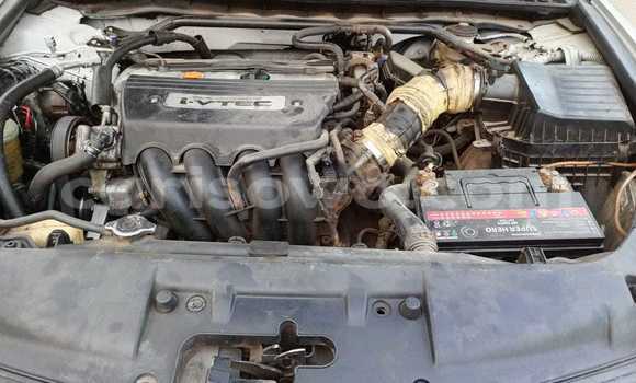 Ra Àlòkù Honda Accord funfun Ọkọ̀ in Cotonou ni Benin Ra Àlòkù Honda Accord funfun Ọkọ̀ in Cotonou ni Benin