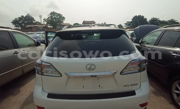 Sayi Na hannu Lexus RX 350 White Mota in Cotonou a Benin Sayi Na hannu Lexus RX 350 White Mota in Cotonou a Benin