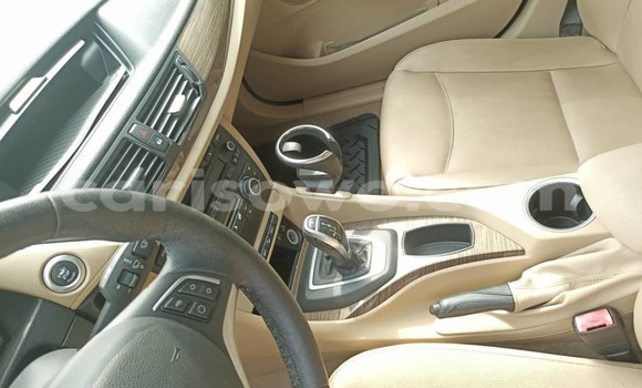 Sayi Na hannu BMW X1 White Mota in Cotonou a Benin Sayi Na hannu BMW X1 White Mota in Cotonou a Benin