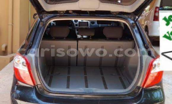 Sayi Na hannu Toyota Matrix Blue Mota in Cotonou a Benin Sayi Na hannu Toyota Matrix Blue Mota in Cotonou a Benin