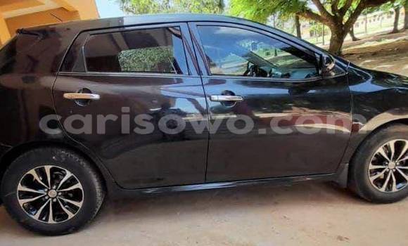 Sayi Na hannu Toyota Matrix Blue Mota in Cotonou a Benin Sayi Na hannu Toyota Matrix Blue Mota in Cotonou a Benin