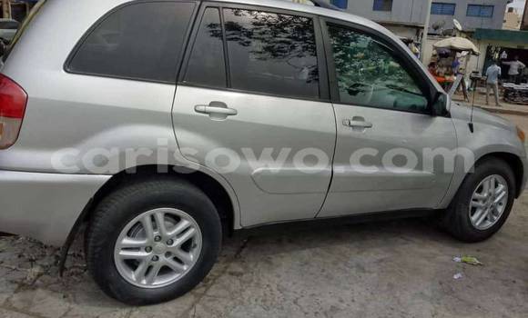 Sayi Na hannu Toyota RAV4 Sauran Mota in Cotonou a Benin Sayi Na hannu Toyota RAV4 Sauran Mota in Cotonou a Benin