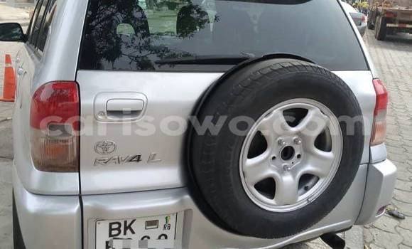 Sayi Na hannu Toyota RAV4 Sauran Mota in Cotonou a Benin Sayi Na hannu Toyota RAV4 Sauran Mota in Cotonou a Benin