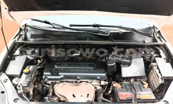 Sayi Na hannu Toyota RAV4 White Mota in Cotonou a Benin Sayi Na hannu Toyota RAV4 White Mota in Cotonou a Benin
