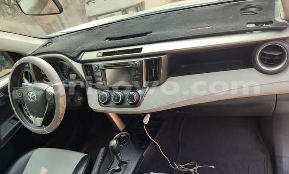 Sayi Na hannu Toyota RAV4 Sauran Mota in Abomey Calavi a Benin Sayi Na hannu Toyota RAV4 Sauran Mota in Abomey Calavi a Benin