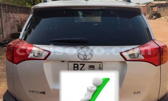 Sayi Na hannu Toyota RAV4 Sauran Mota in Abomey Calavi a Benin Sayi Na hannu Toyota RAV4 Sauran Mota in Abomey Calavi a Benin