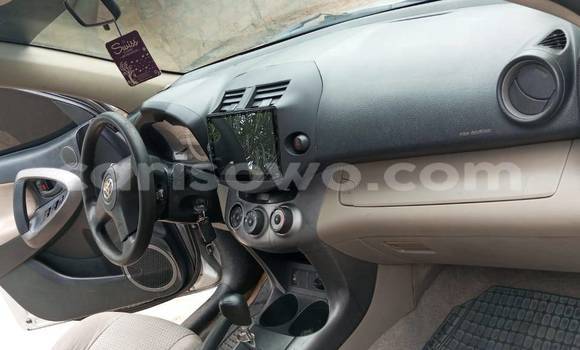 Sayi Na hannu Toyota RAV4 Sauran Mota in Abomey Calavi a Benin Sayi Na hannu Toyota RAV4 Sauran Mota in Abomey Calavi a Benin