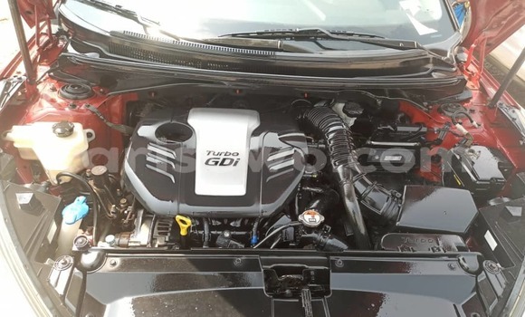 Sayi Na hannu Hyundai Veloster Red Mota in Cotonou a Benin Sayi Na hannu Hyundai Veloster Red Mota in Cotonou a Benin