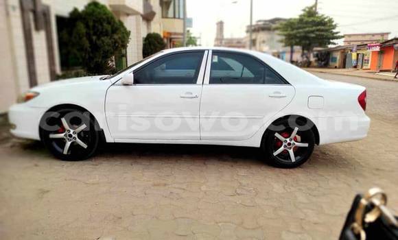 Sayi Na hannu Toyota Camry White Mota in Abomey Calavi a Benin Sayi Na hannu Toyota Camry White Mota in Abomey Calavi a Benin