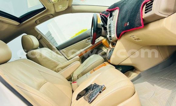 Buy Used Lexus RX 330 White Car in Abomey Calavi in Benign Buy Used Lexus RX 330 White Car in Abomey Calavi in Benign
