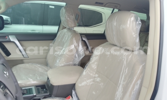 Ra Àlòkù Toyota Land Cruiser Prado funfun Ọkọ̀ in Cotonou ni Benin Ra Àlòkù Toyota Land Cruiser Prado funfun Ọkọ̀ in Cotonou ni Benin