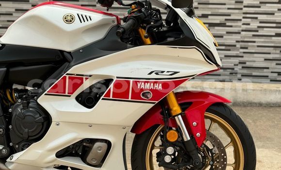 Acheter Neuf Moto Yamaha XSR Rouge à Cotonou, Benin Acheter Neuf Moto Yamaha XSR Rouge à Cotonou, Benin