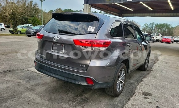 Sayi Imported Toyota Highlander Sauran Mota in Cotonou a Benin Sayi Imported Toyota Highlander Sauran Mota in Cotonou a Benin