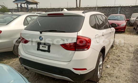 Buy Used BMW X1 White Car in Cotonou in Benign