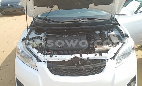 Acheter Occasion Voiture Toyota Matrix Blanc à Cotonou, Benin Acheter Occasion Voiture Toyota Matrix Blanc à Cotonou, Benin