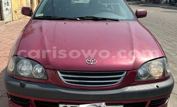 Acheter Occasion Voiture Nissan Avenir Rouge à Abomey Calavi, Benin