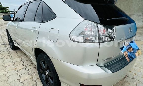 Buy Used Lexus RX 330 White Car in Abomey Calavi in Benign Buy Used Lexus RX 330 White Car in Abomey Calavi in Benign
