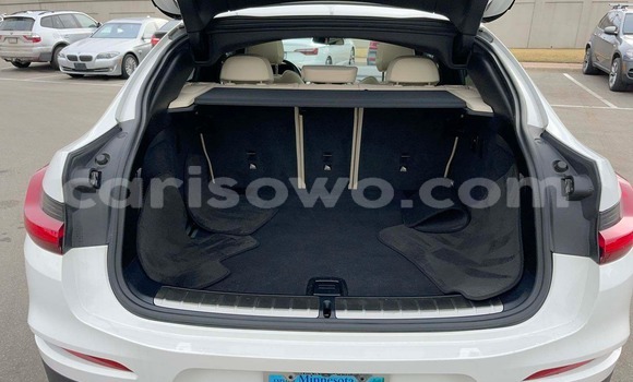 Sayi Imported BMW X4 White Mota in Cotonou a Benin Sayi Imported BMW X4 White Mota in Cotonou a Benin
