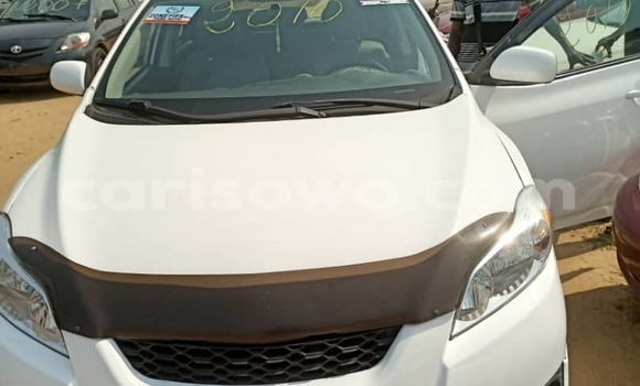 Acheter Occasion Voiture Toyota Matrix Blanc à Cotonou, Benin