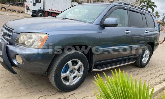 Sayi Na hannu Toyota Highlander Blue Mota in Cotonou a Benin Sayi Na hannu Toyota Highlander Blue Mota in Cotonou a Benin