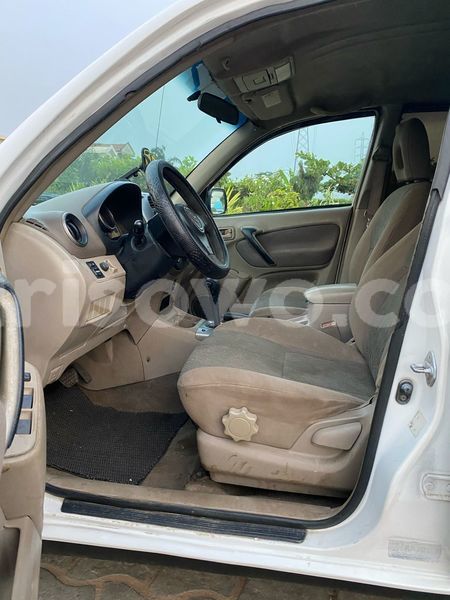Big with watermark toyota rav4 benin cotonou 19106
