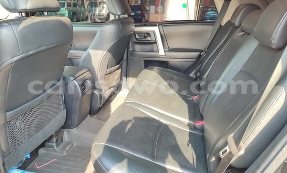 Ra Àlòkù Toyota 4Runner Black Ọkọ̀ in Cotonou ni Benin Ra Àlòkù Toyota 4Runner Black Ọkọ̀ in Cotonou ni Benin