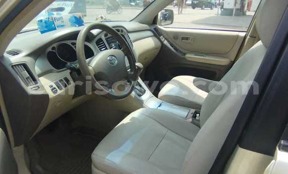 Sayi Na hannu Toyota Highlander Brown Mota in Cotonou a Benin Sayi Na hannu Toyota Highlander Brown Mota in Cotonou a Benin