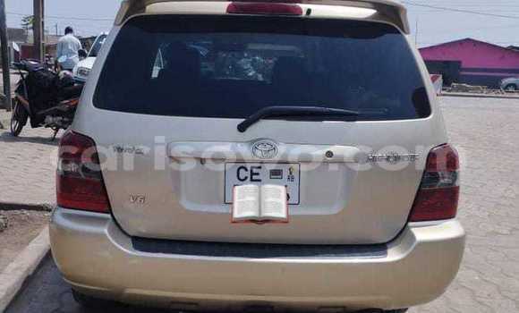 Sayi Na hannu Toyota Highlander Brown Mota in Cotonou a Benin Sayi Na hannu Toyota Highlander Brown Mota in Cotonou a Benin
