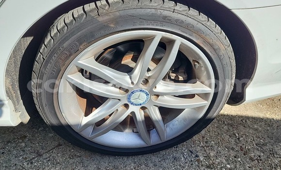 Acheter Import Voiture Mercedes-Benz CLS250 Blanc à Cotonou, Benin Acheter Import Voiture Mercedes-Benz CLS250 Blanc à Cotonou, Benin