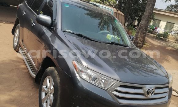 Buy Used Toyota Highlander Silver Car in Abomey Calavi in Benign