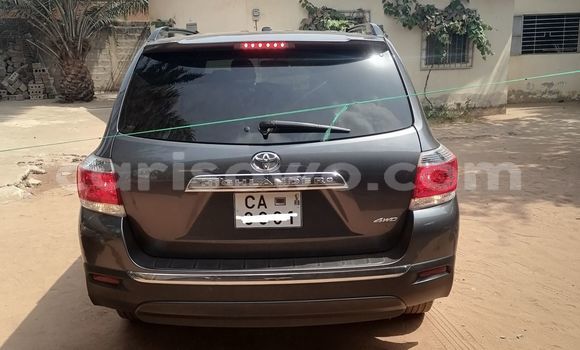 Buy Used Toyota Highlander Silver Car in Abomey Calavi in Benign Buy Used Toyota Highlander Silver Car in Abomey Calavi in Benign