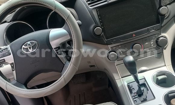 Buy Used Toyota Highlander Silver Car in Abomey Calavi in Benign Buy Used Toyota Highlander Silver Car in Abomey Calavi in Benign