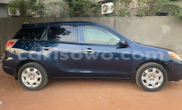 Ra Àlòkù Toyota Matrix Blue Ọkọ̀ in Cotonou ni Benin Ra Àlòkù Toyota Matrix Blue Ọkọ̀ in Cotonou ni Benin
