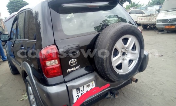 Ra Àlòkù Toyota RAV4 Black Ọkọ̀ in Cotonou ni Benin Ra Àlòkù Toyota RAV4 Black Ọkọ̀ in Cotonou ni Benin