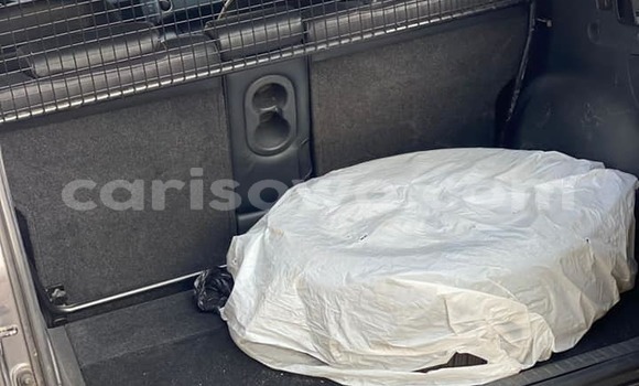 Ra Àlòkù Toyota RAV4 Black Ọkọ̀ in Cotonou ni Benin Ra Àlòkù Toyota RAV4 Black Ọkọ̀ in Cotonou ni Benin