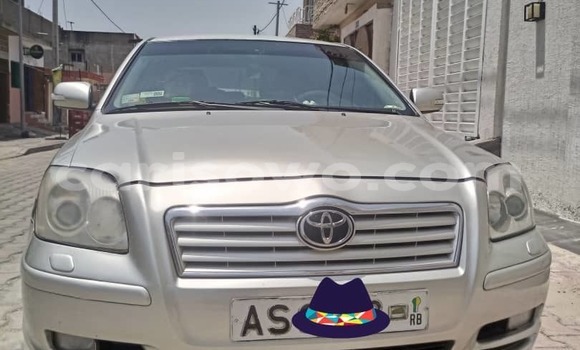 Sayi Na hannu Toyota Avensis Azurfa Mota in Cotonou a Benin Sayi Na hannu Toyota Avensis Azurfa Mota in Cotonou a Benin