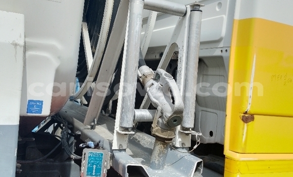 Acheter Import Utilitaire Mercedes‒Benz 1824 Autre à Cotonou, Benin Acheter Import Utilitaire Mercedes‒Benz 1824 Autre à Cotonou, Benin