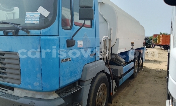 Acheter Import Utilitaire Man Silent Bleu à Cotonou, Benin Acheter Import Utilitaire Man Silent Bleu à Cotonou, Benin