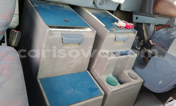 Acheter Import Utilitaire Mercedes‒Benz 1840 Vert à Cotonou, Benin Acheter Import Utilitaire Mercedes‒Benz 1840 Vert à Cotonou, Benin