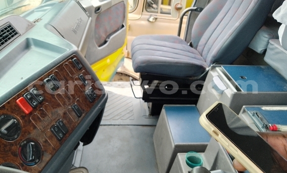 Acheter Import Utilitaire Mercedes‒Benz 1840 Vert à Cotonou, Benin Acheter Import Utilitaire Mercedes‒Benz 1840 Vert à Cotonou, Benin